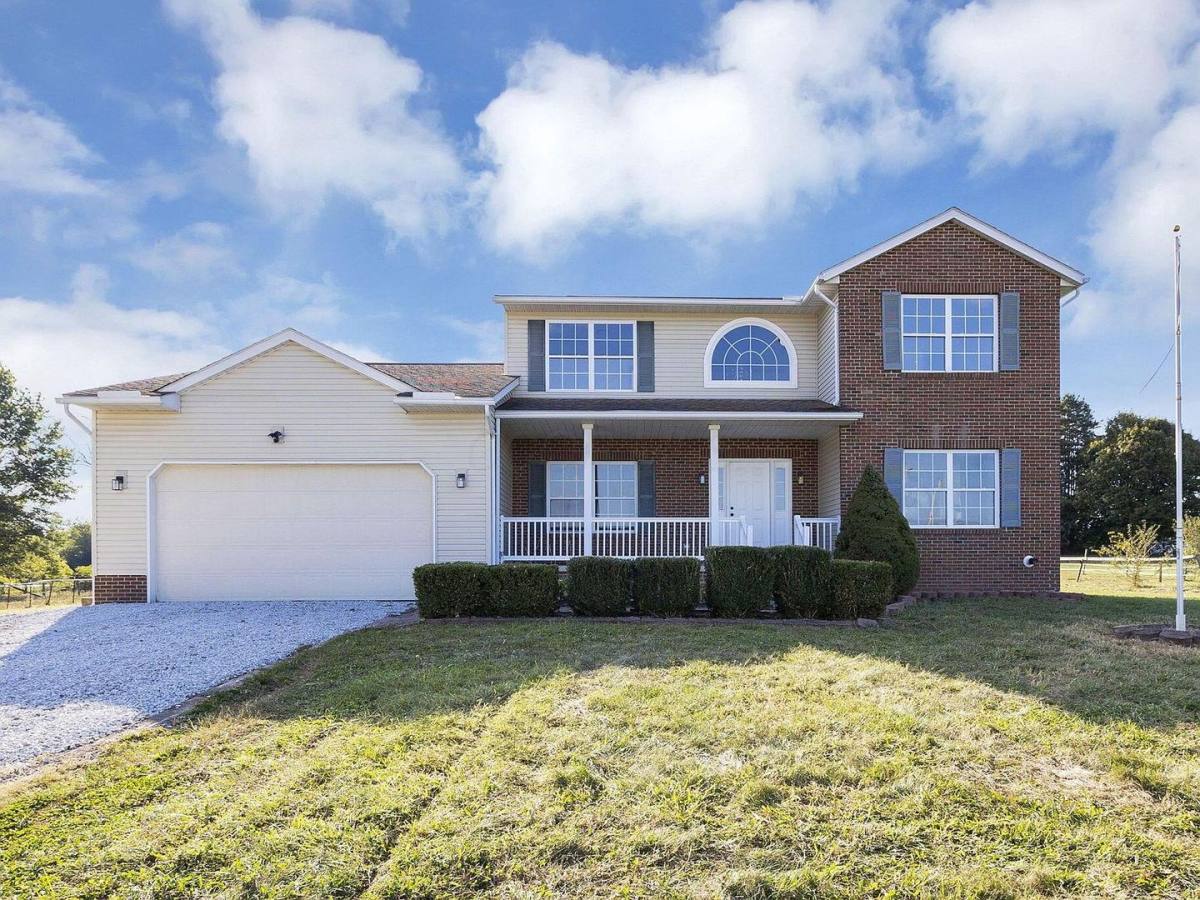 House for rent at 2453 Ryan Rd, Heath, OH 43056