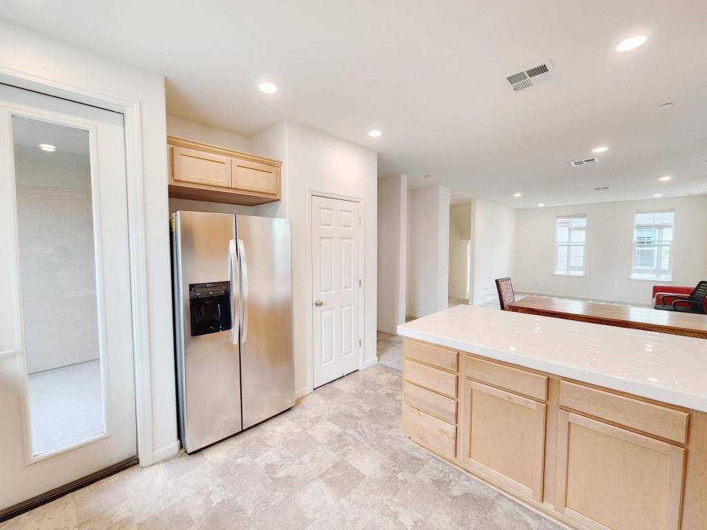 Townhouse for rent at 1025 Gabbiano Lane #1, San Jose, CA 95131