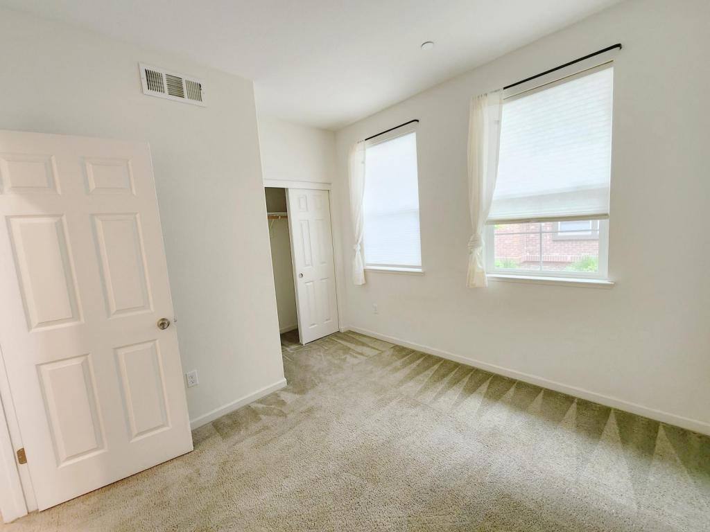 Townhouse for rent at 1025 Gabbiano Lane #1, San Jose, CA 95131
