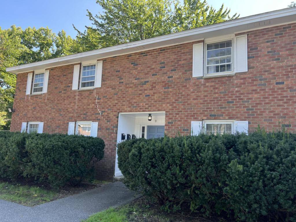 Apartment for rent at 1676 Western Ave #3E, Albany, NY 12203