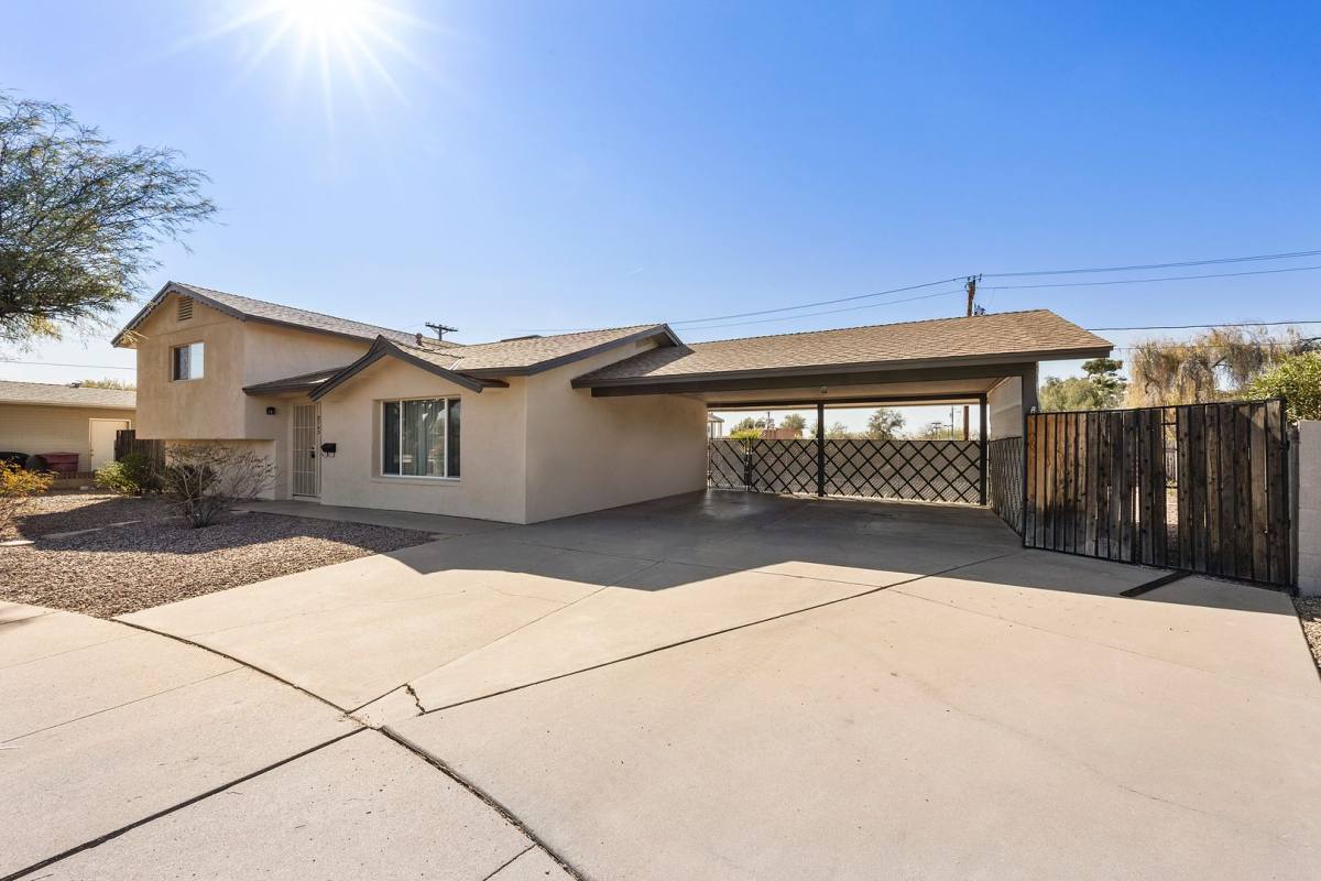 House for rent at 8743 E Berridge Lane, Scottsdale, AZ 85250