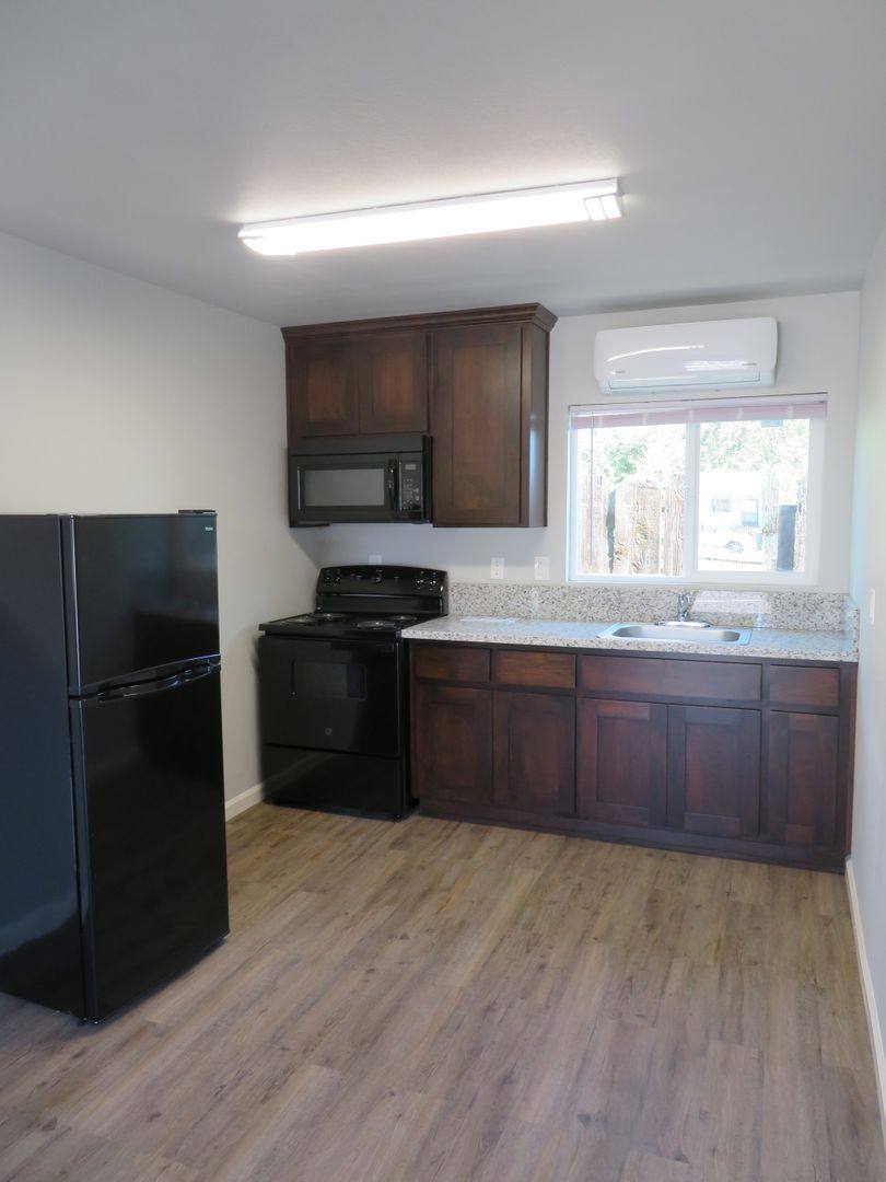 Apartment for rent at 601 N Tehama St, Willows, CA 95988