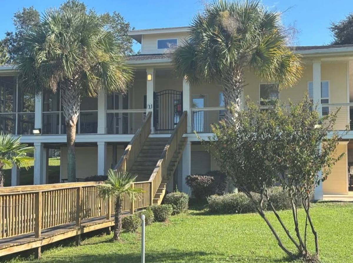 Apartment for rent at 2718 Bartlett Ave, Pascagoula, MS 39567