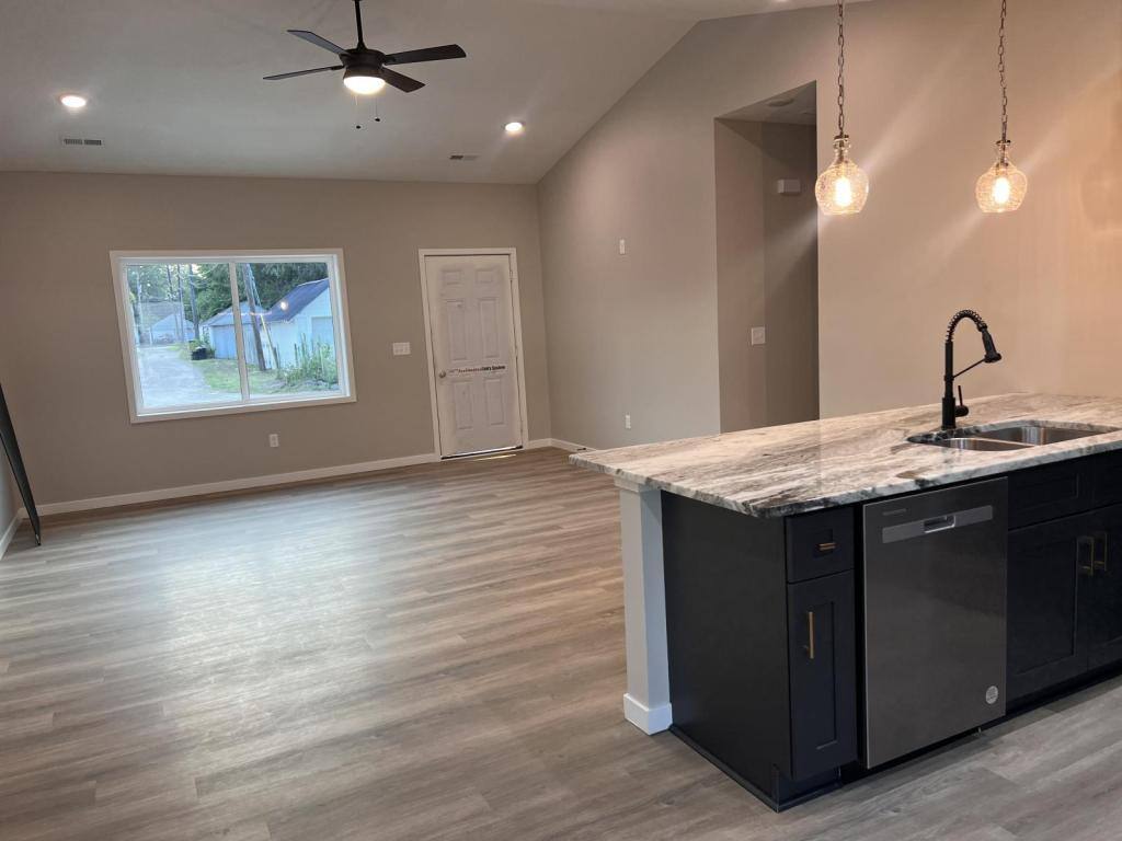 House for rent at 1281 37th Ave, Columbus, NE 68601