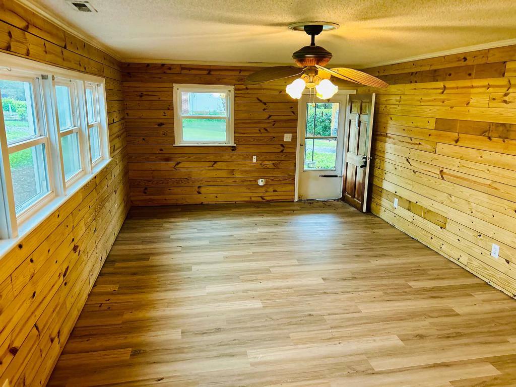 Apartment for rent at 111 Pinehaven Dr #B, Ninety Six, SC 29666
