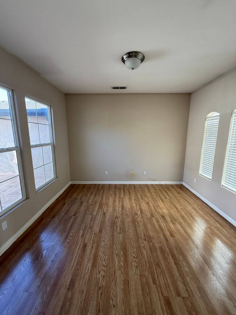 House for rent at 11512 Marazion Hill Court, Bakersfield, CA 93311