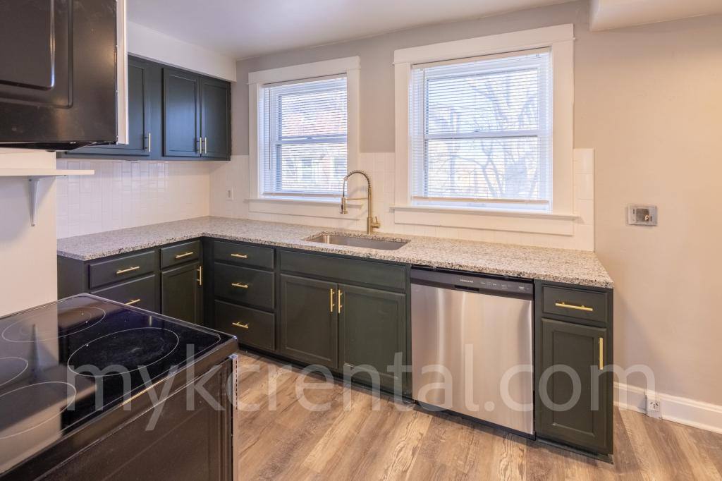 Apartment for rent at 17 S 17th St, Kansas City, KS 66102