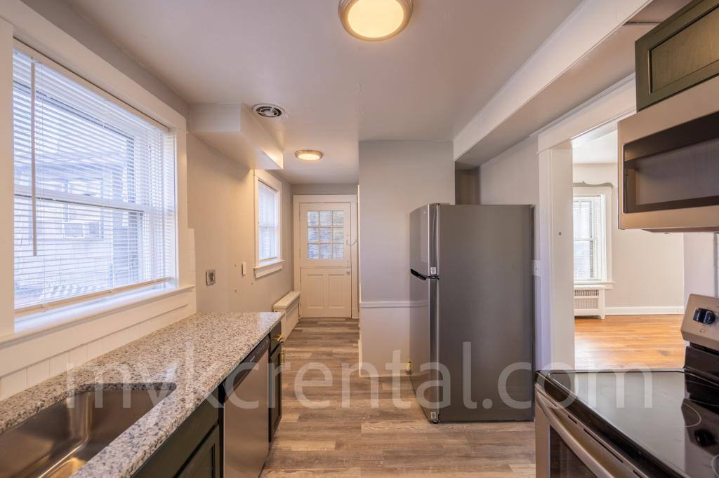 Apartment for rent at 17 S 17th St, Kansas City, KS 66102