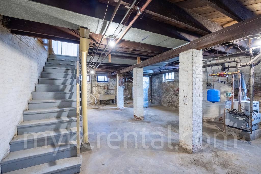 Apartment for rent at 17 S 17th St, Kansas City, KS 66102