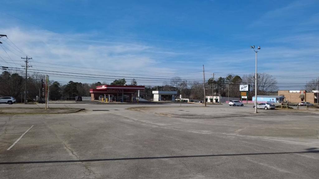 House for rent at 904 Montague Ave, Greenwood, SC 29649