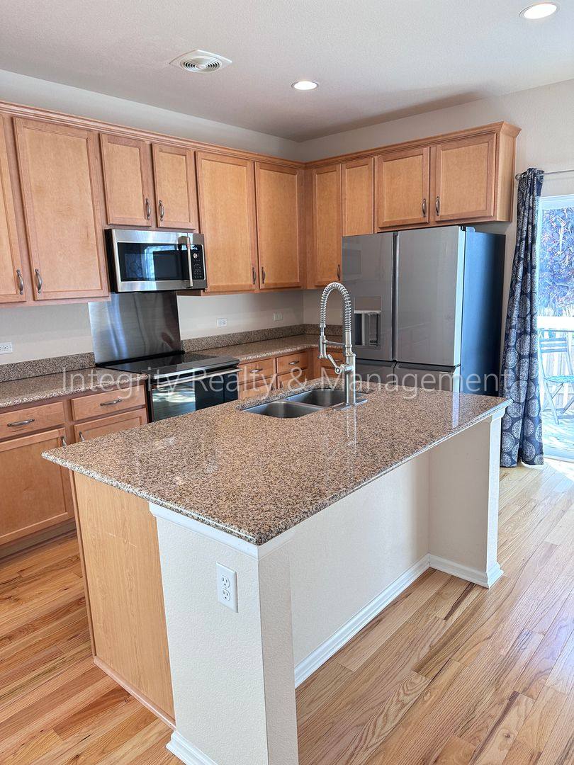 House for rent at 3762 Cadence Dr, Castle Rock, CO 80109