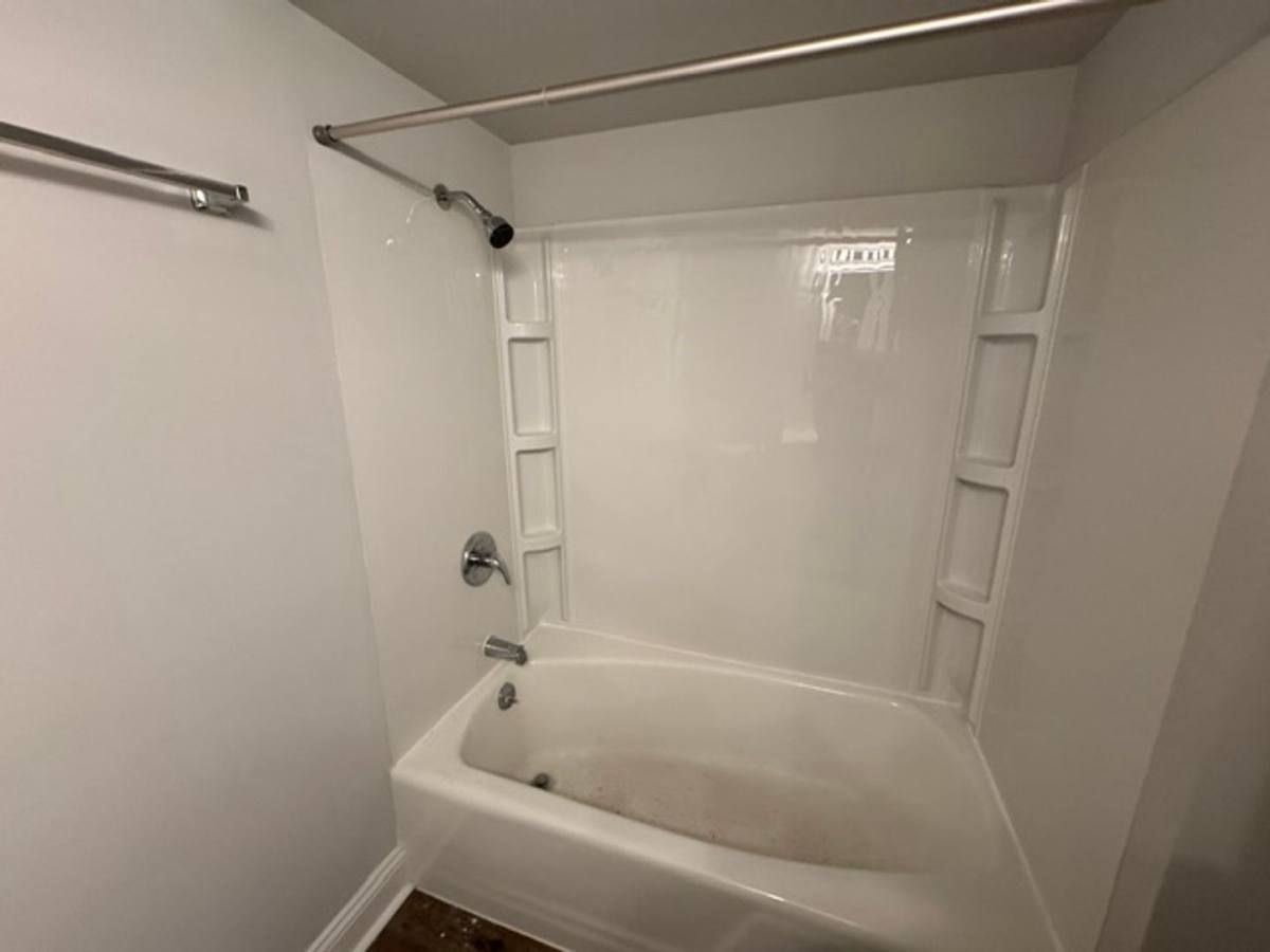 Apartment for rent at 12710 Elm St, Blue Island, IL 60406
