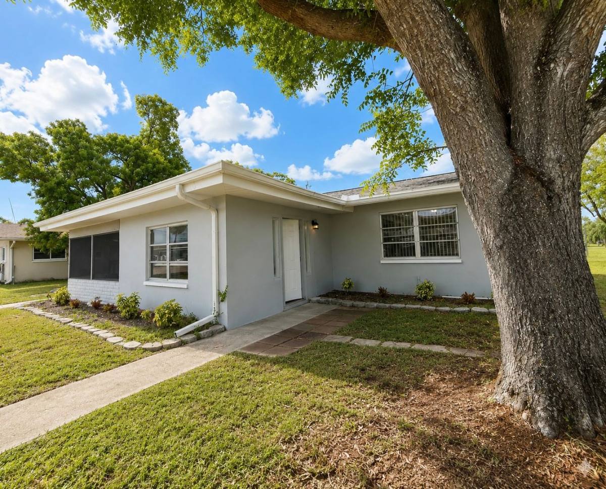 Townhouse for rent at 329 Tudor Dr #R, Cape Coral, FL 33904