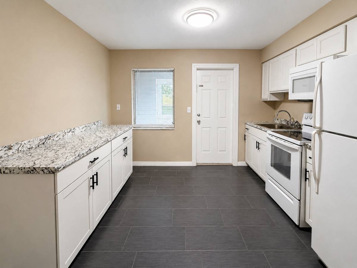 Townhouse for rent at 329 Tudor Dr #R, Cape Coral, FL 33904