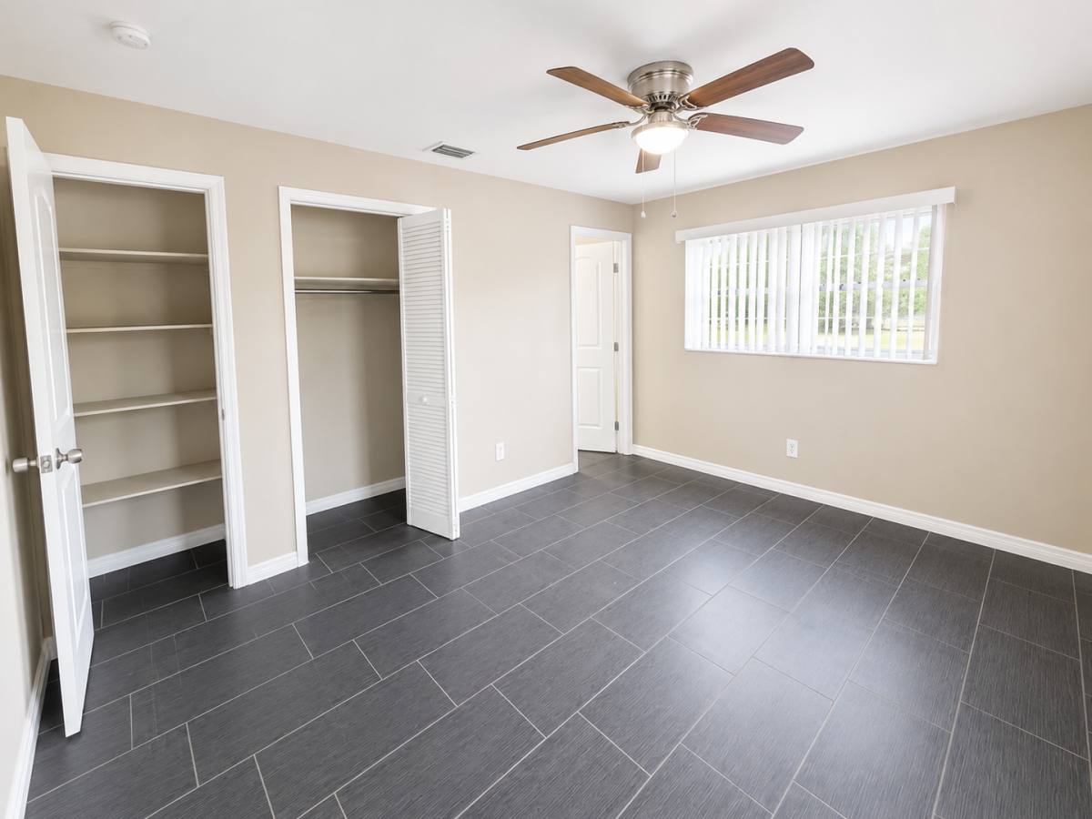 Townhouse for rent at 329 Tudor Dr #R, Cape Coral, FL 33904