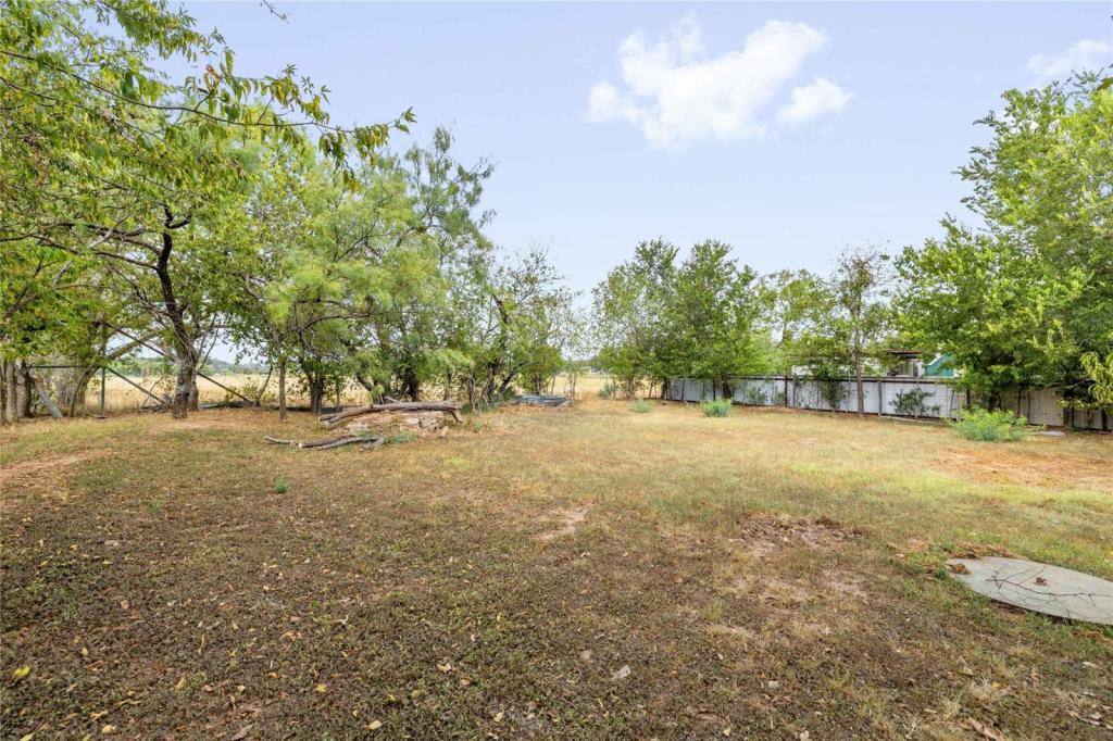House for rent at 1005 S Mary St, Comanche, TX 76442