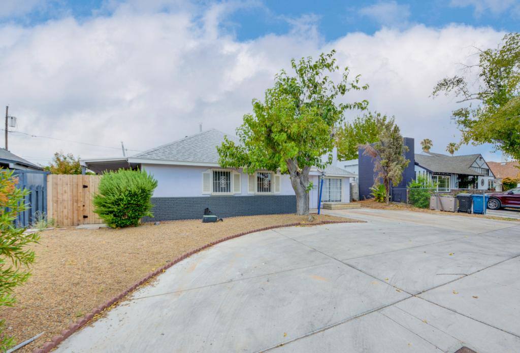 House for rent at 1056 W Oakey Blvd, Las Vegas, NV 89102