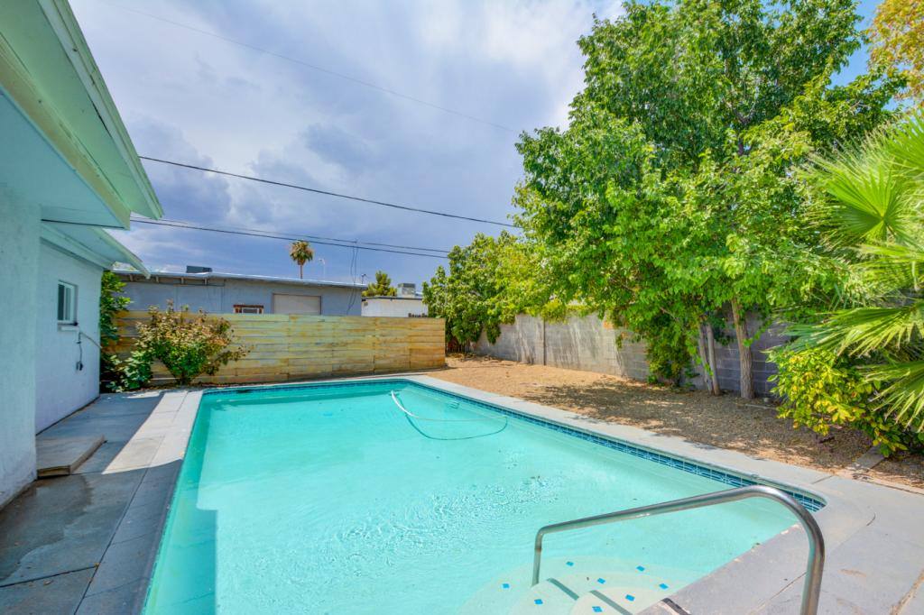 House for rent at 1056 W Oakey Blvd, Las Vegas, NV 89102