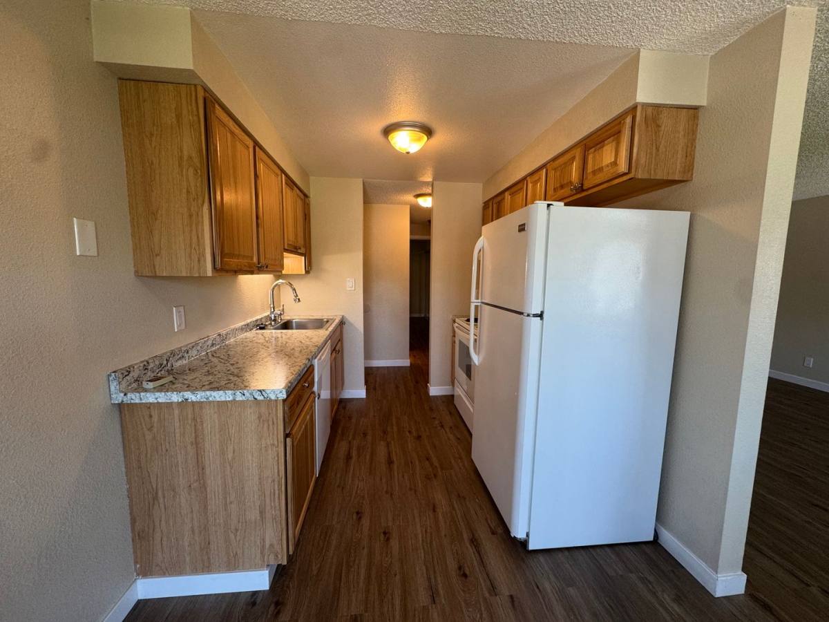 Apartment for rent at 885 NE Sunset St, Roseburg, OR 97470