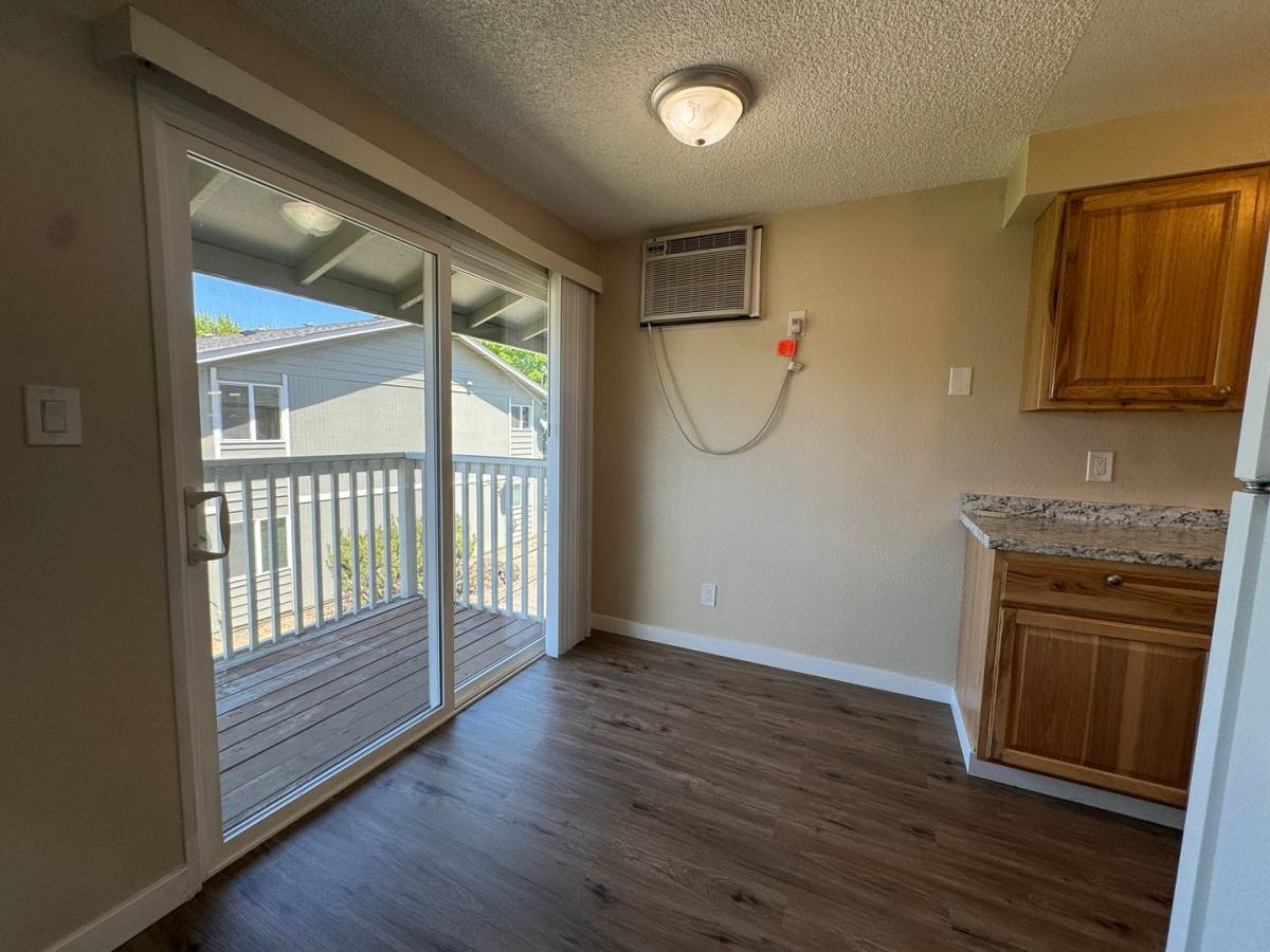 Apartment for rent at 885 NE Sunset St, Roseburg, OR 97470