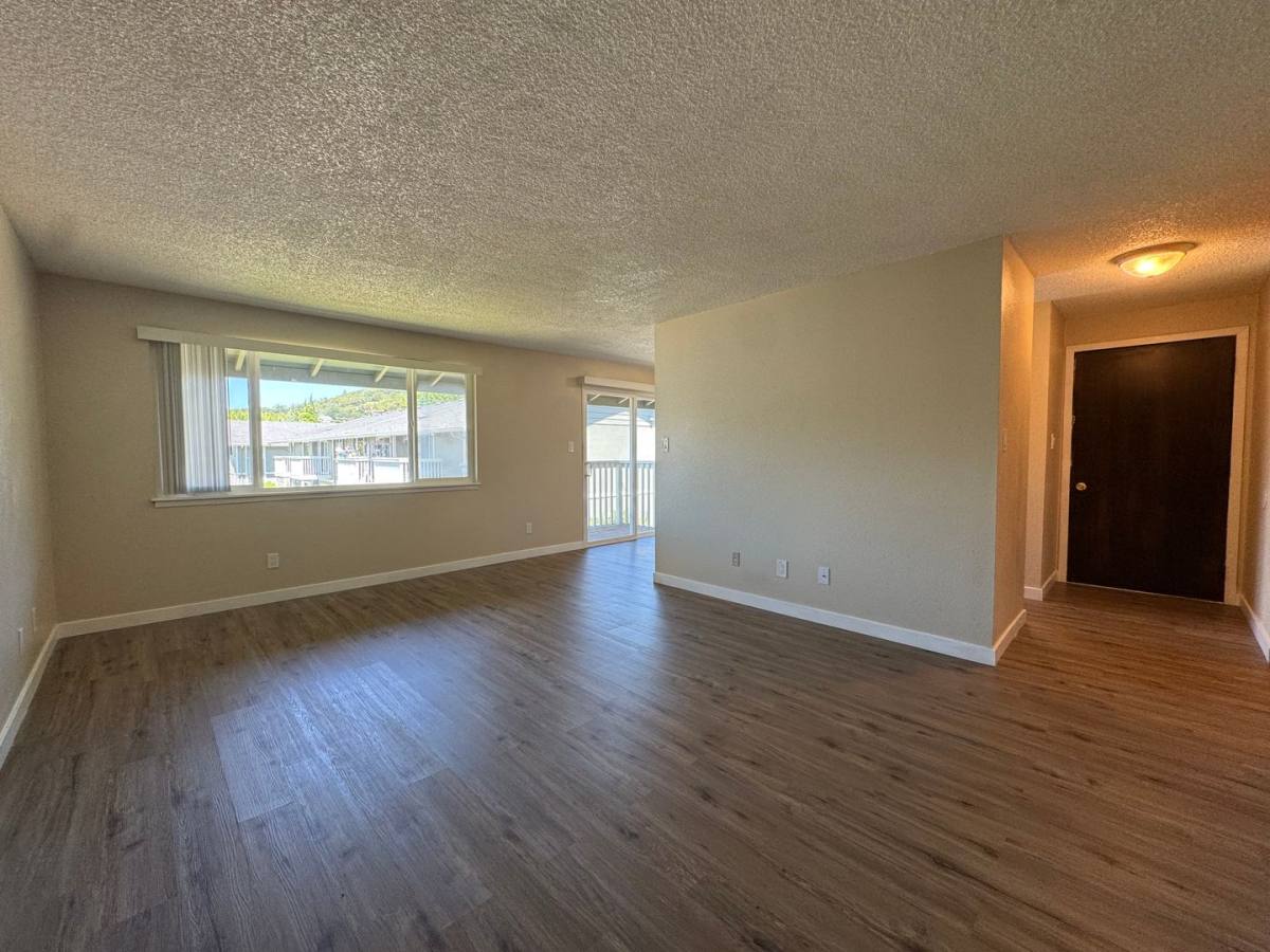 Apartment for rent at 885 NE Sunset St, Roseburg, OR 97470