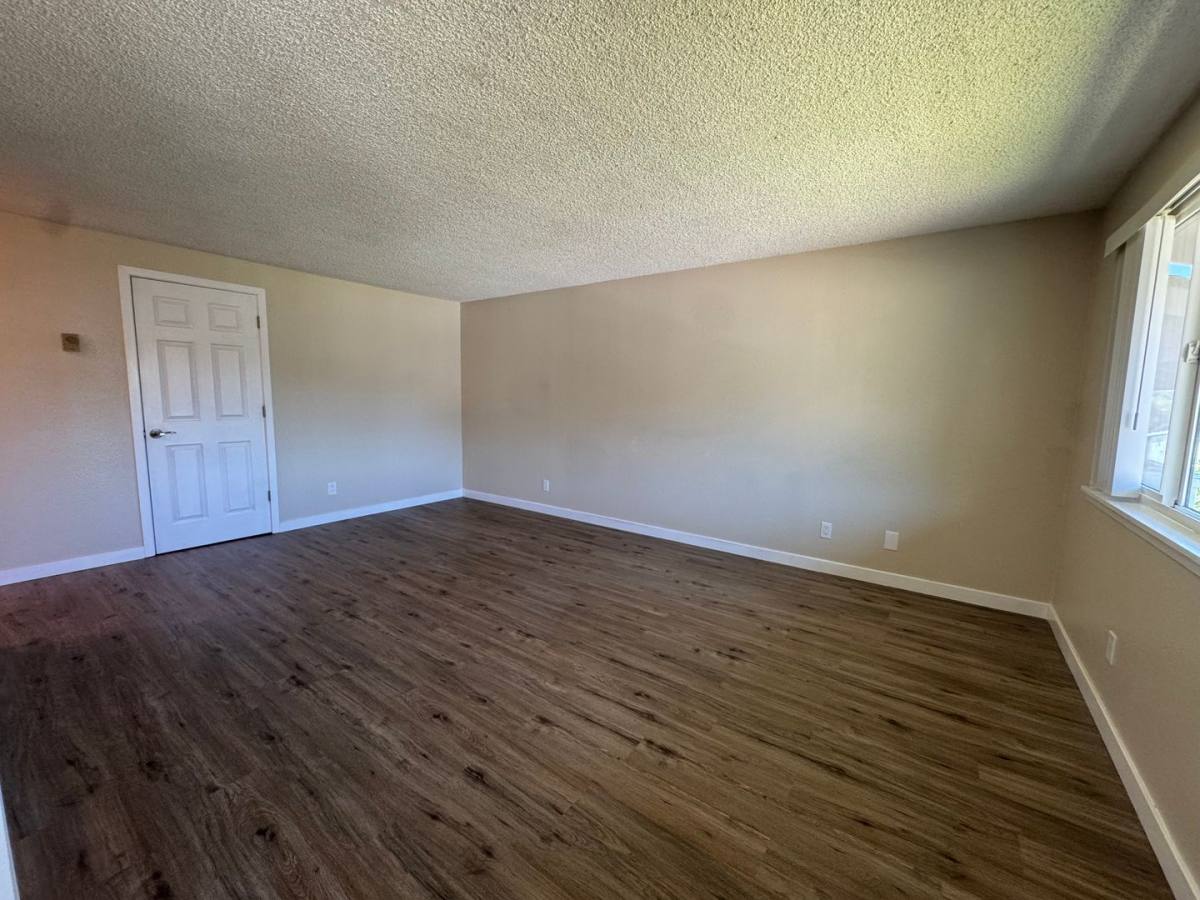 Apartment for rent at 885 NE Sunset St, Roseburg, OR 97470