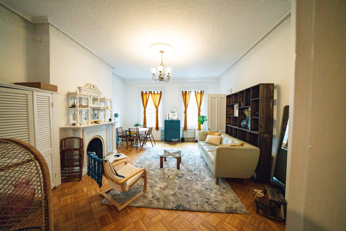 Apartment for rent at 82 Commonwealth Ave, Boston, MA 02116