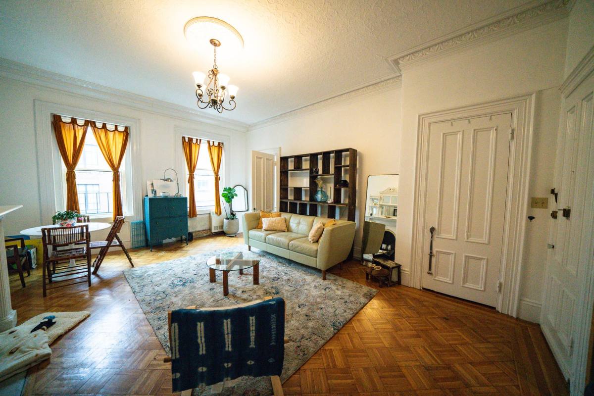 Apartment for rent at 82 Commonwealth Ave, Boston, MA 02116