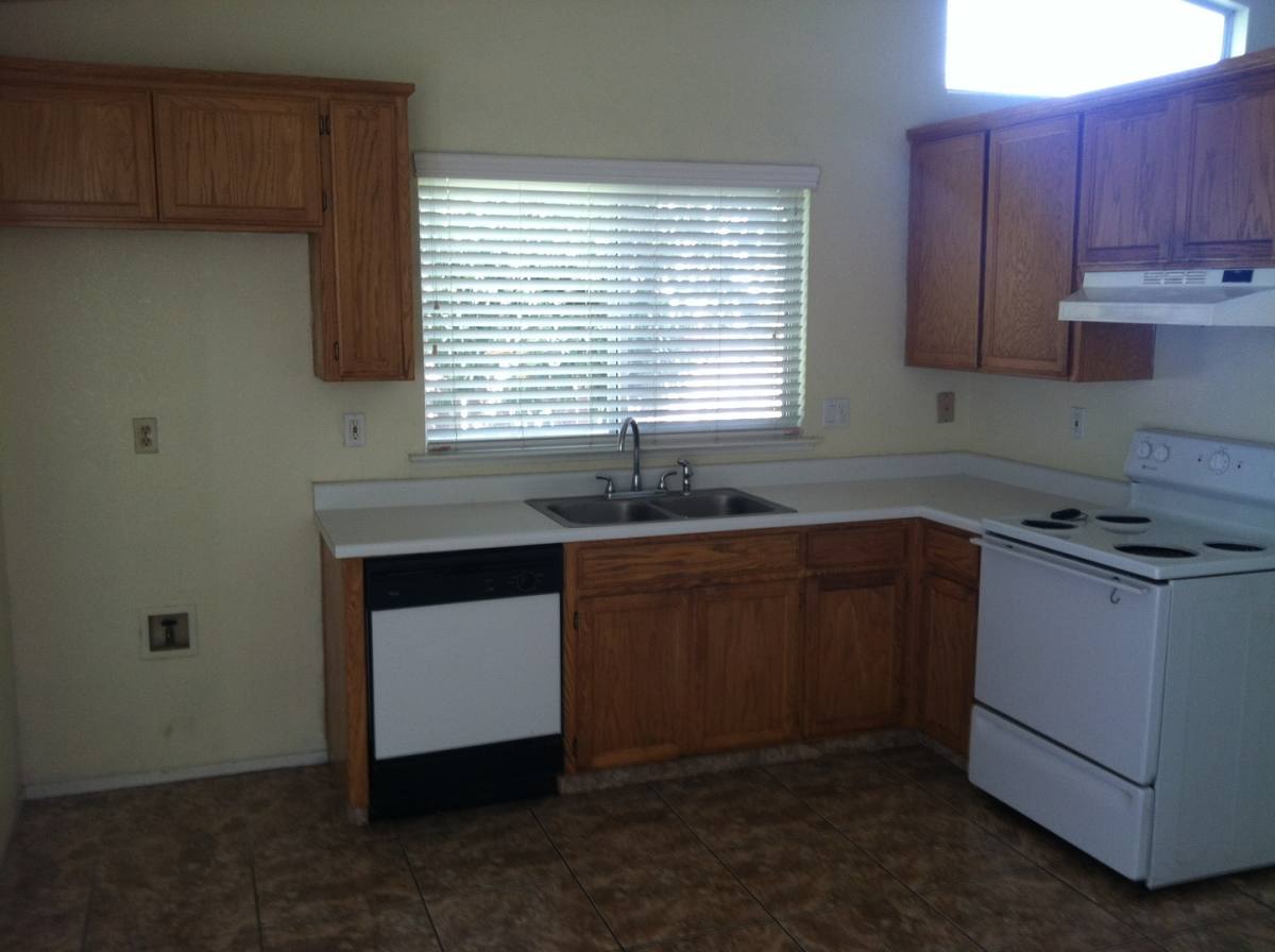House for rent at 4483 Fosberg Rd, Turlock, CA 95382