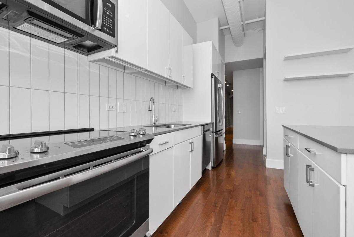 Apartment for rent at 1421-1427 N Milwaukee Ave, Chicago, IL 60622