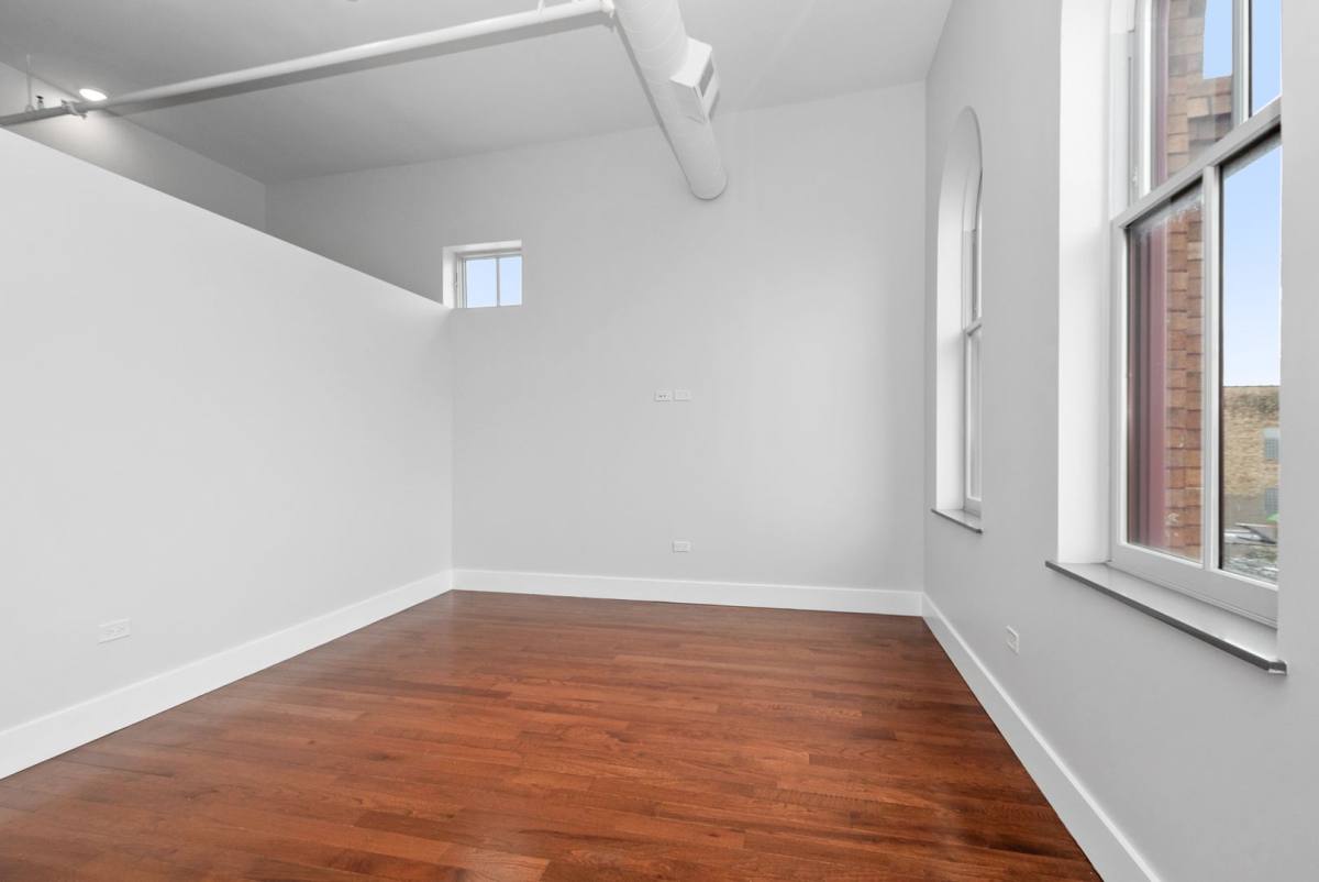 Apartment for rent at 1421-1427 N Milwaukee Ave, Chicago, IL 60622