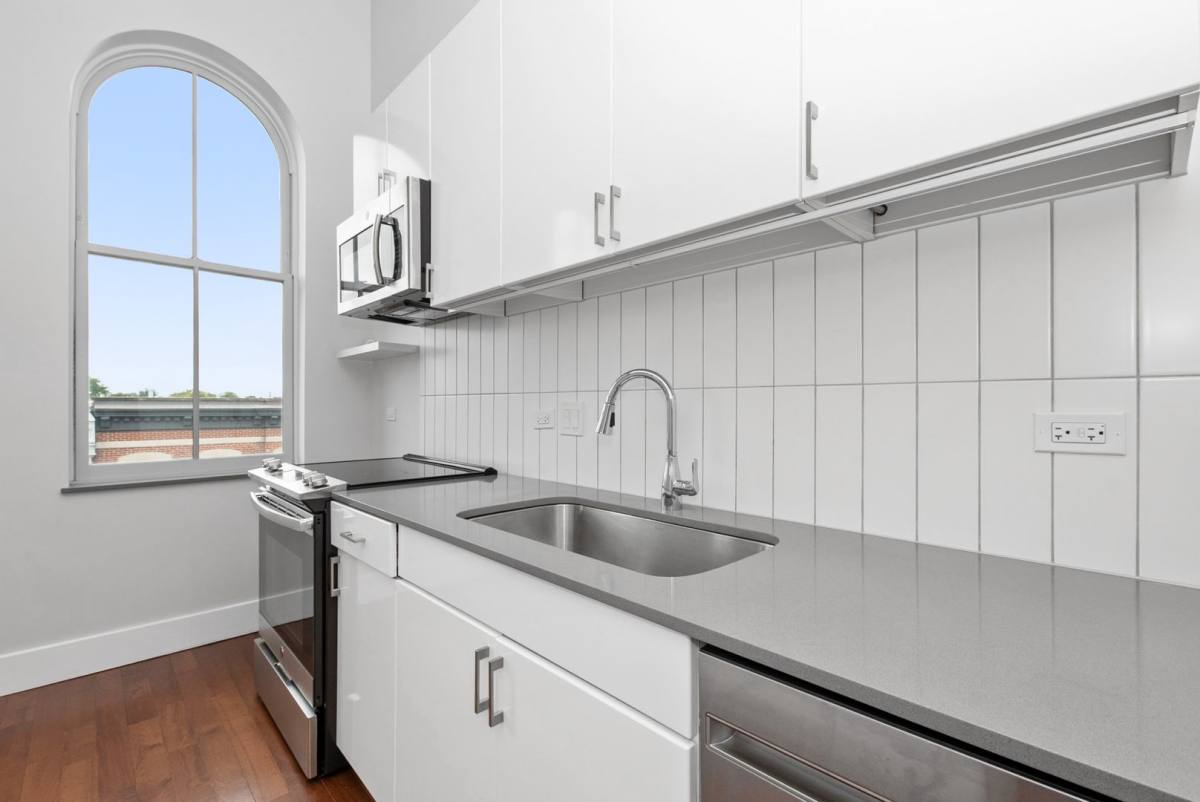 Apartment for rent at 1421-1427 N Milwaukee Ave, Chicago, IL 60622