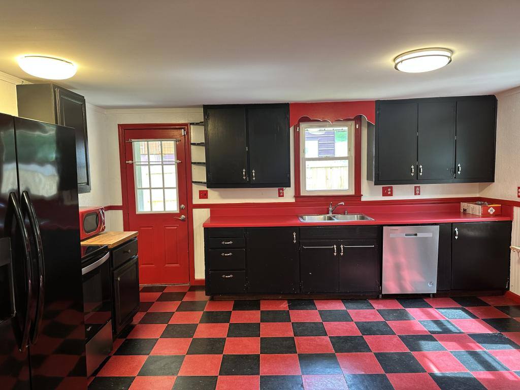 House for rent at 1035 Upper Brush Creek Rd, Marshall, NC 28753