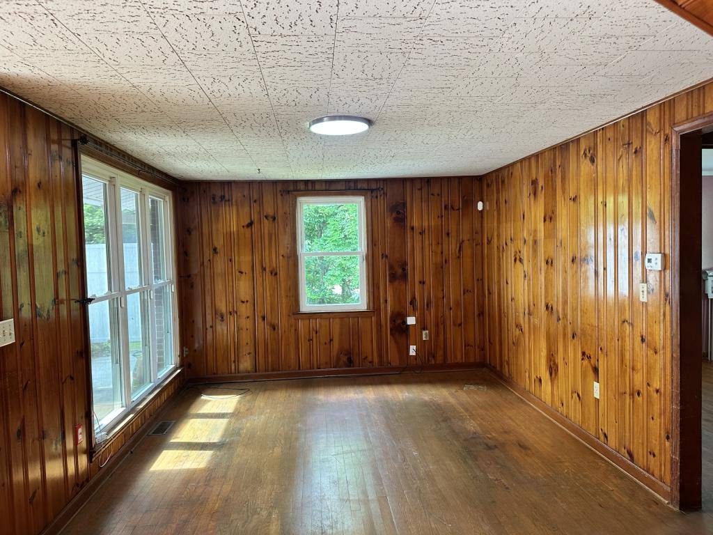 House for rent at 1035 Upper Brush Creek Rd, Marshall, NC 28753