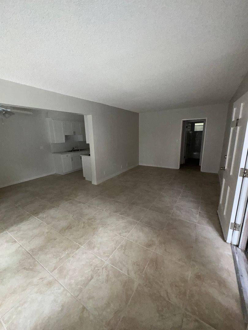 Apartment for rent at 205 E Clifton Ave, Anaheim, CA 92805