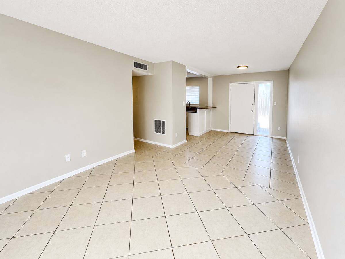 Apartment for rent at 2055 Arlington St, Sarasota, FL 34239