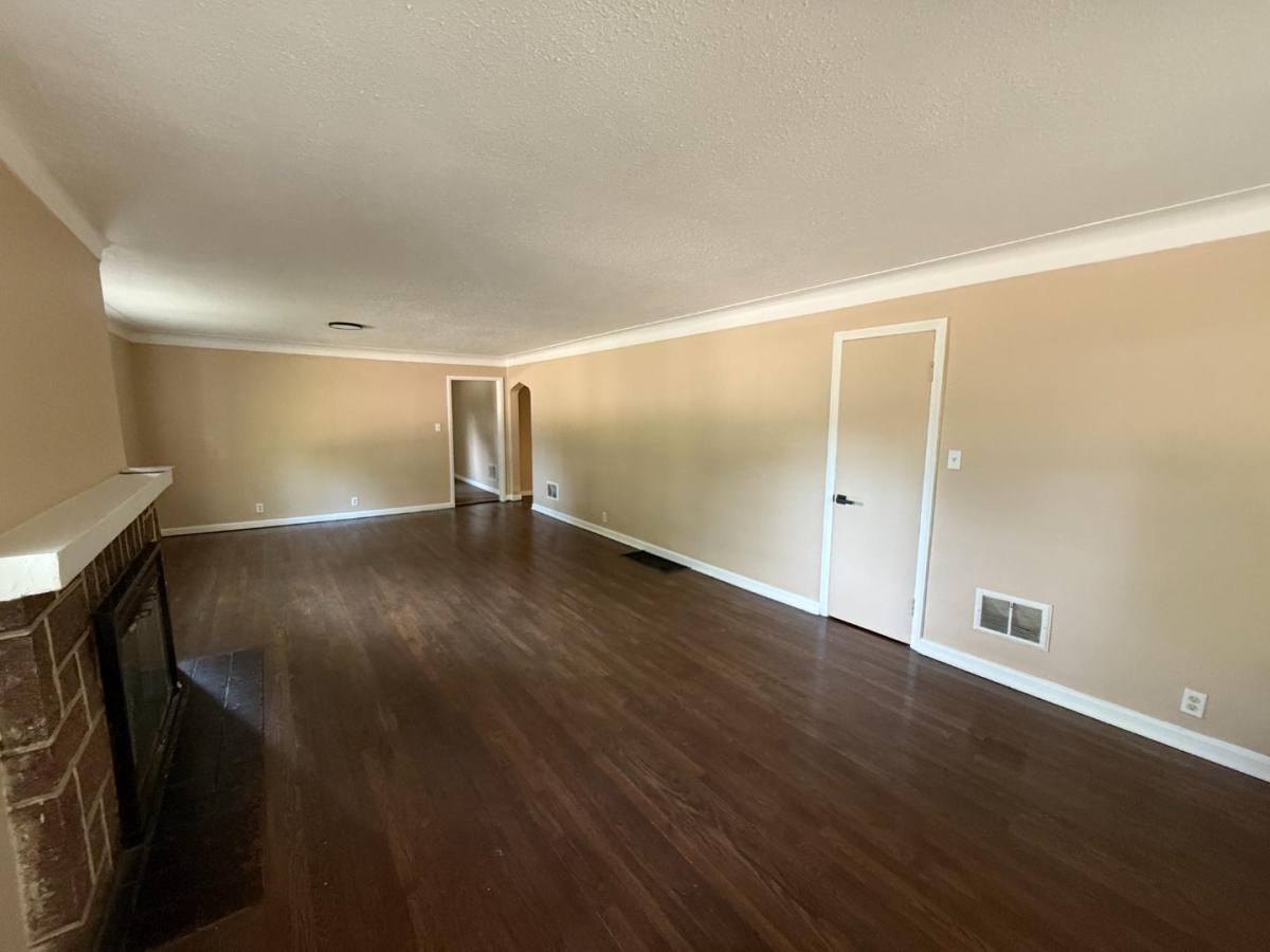 House for rent at 1911 Redman Rd, Saint Louis, MO 63138