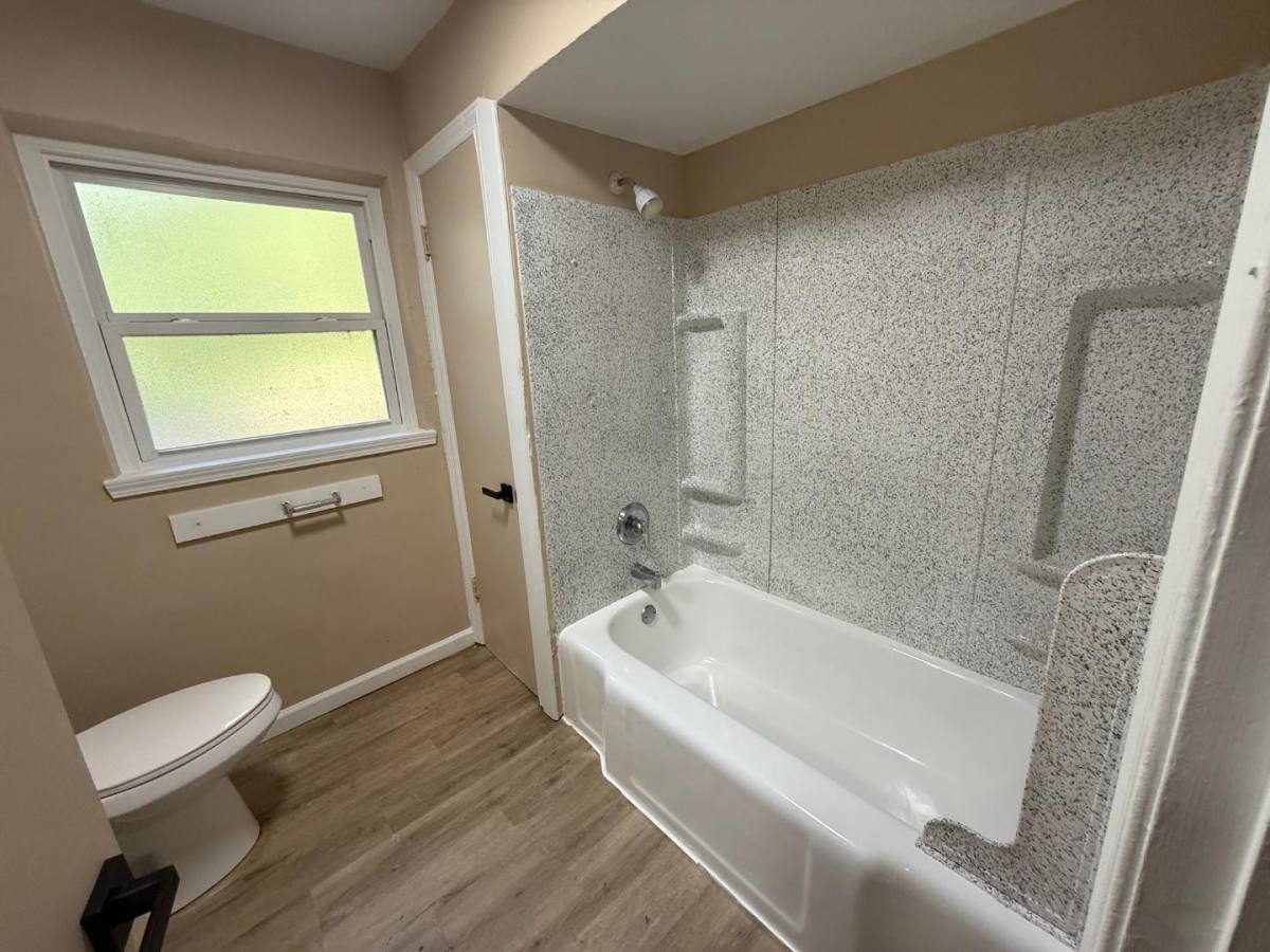 House for rent at 1911 Redman Rd, Saint Louis, MO 63138