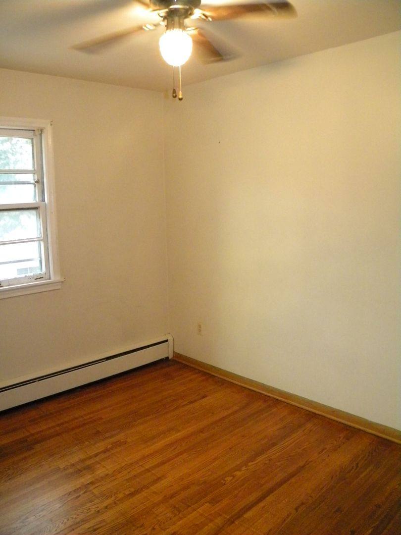Apartment for rent at 1846 Walnut St, Saint Paul, MN 55113