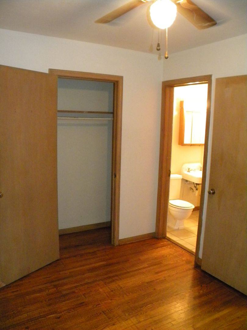 Apartment for rent at 1846 Walnut St, Saint Paul, MN 55113