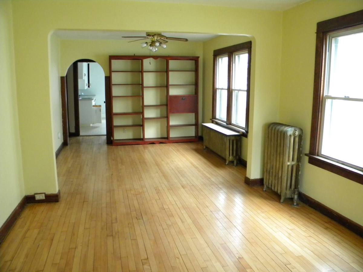 Apartment for rent at 2635 California St NE, Minneapolis, MN 55418