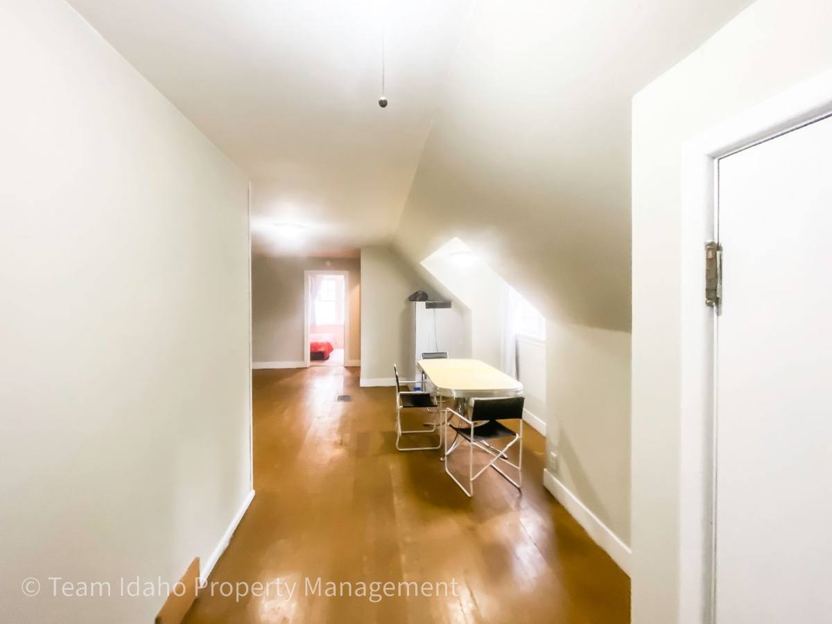 Apartment for rent at 811 E 6th St, Moscow, ID 83843