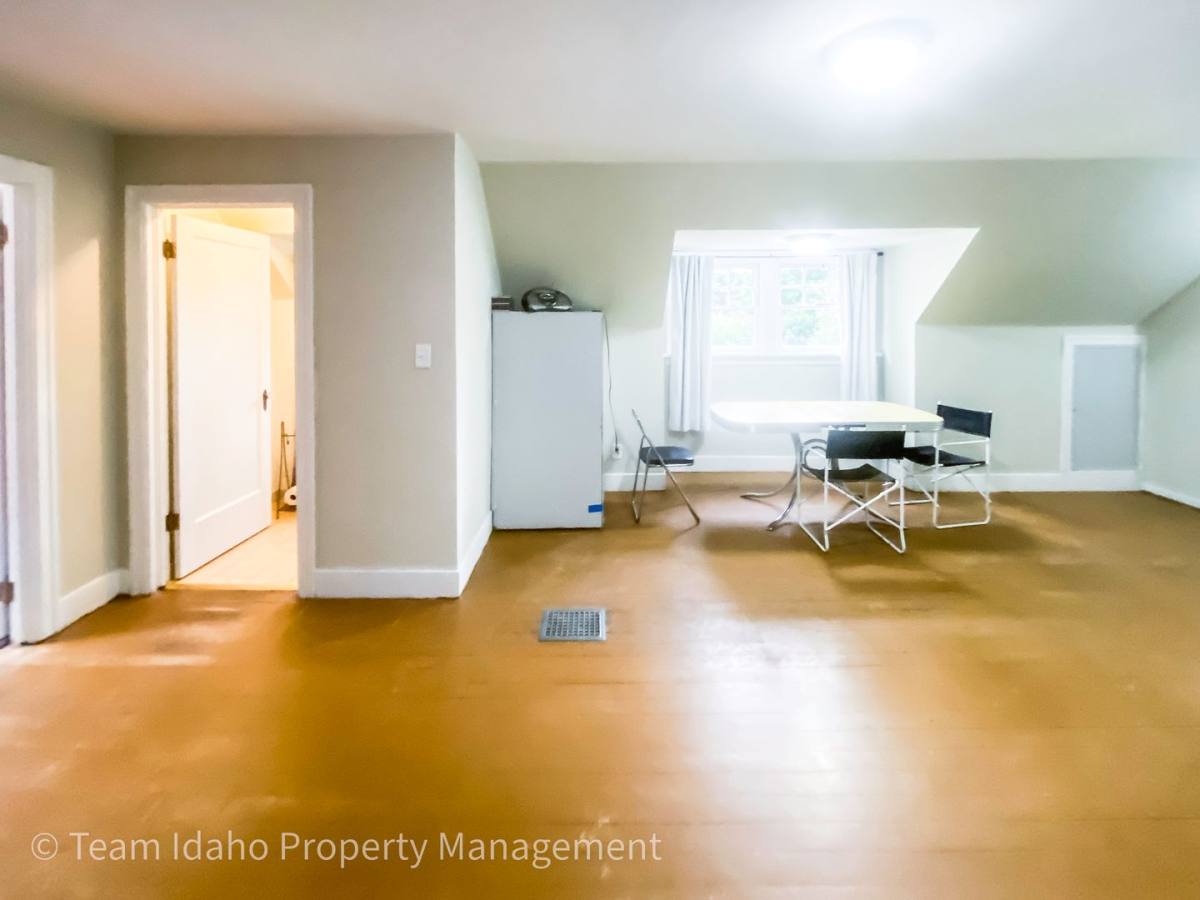 Apartment for rent at 811 E 6th St, Moscow, ID 83843