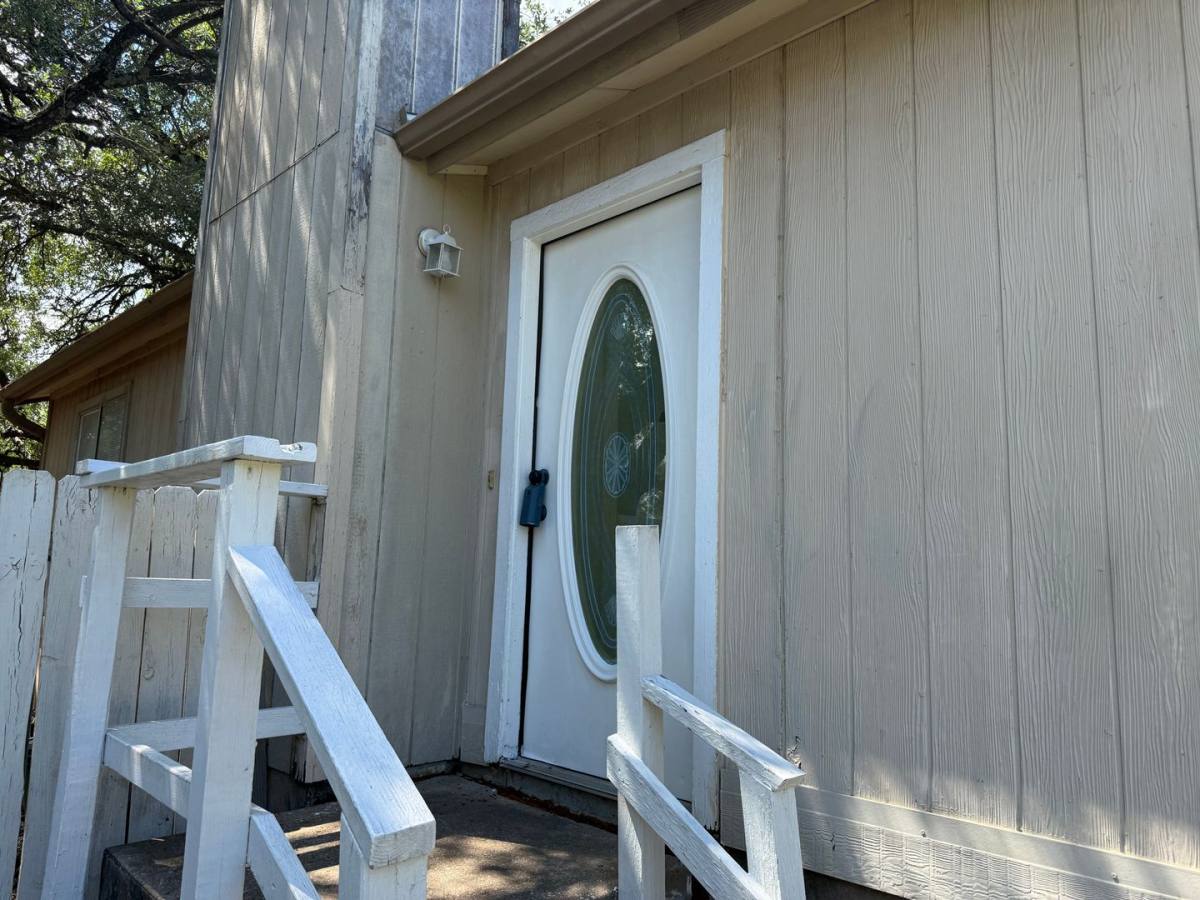 Apartment for rent at 11606 Castle Rock Court, Austin, TX 78750
