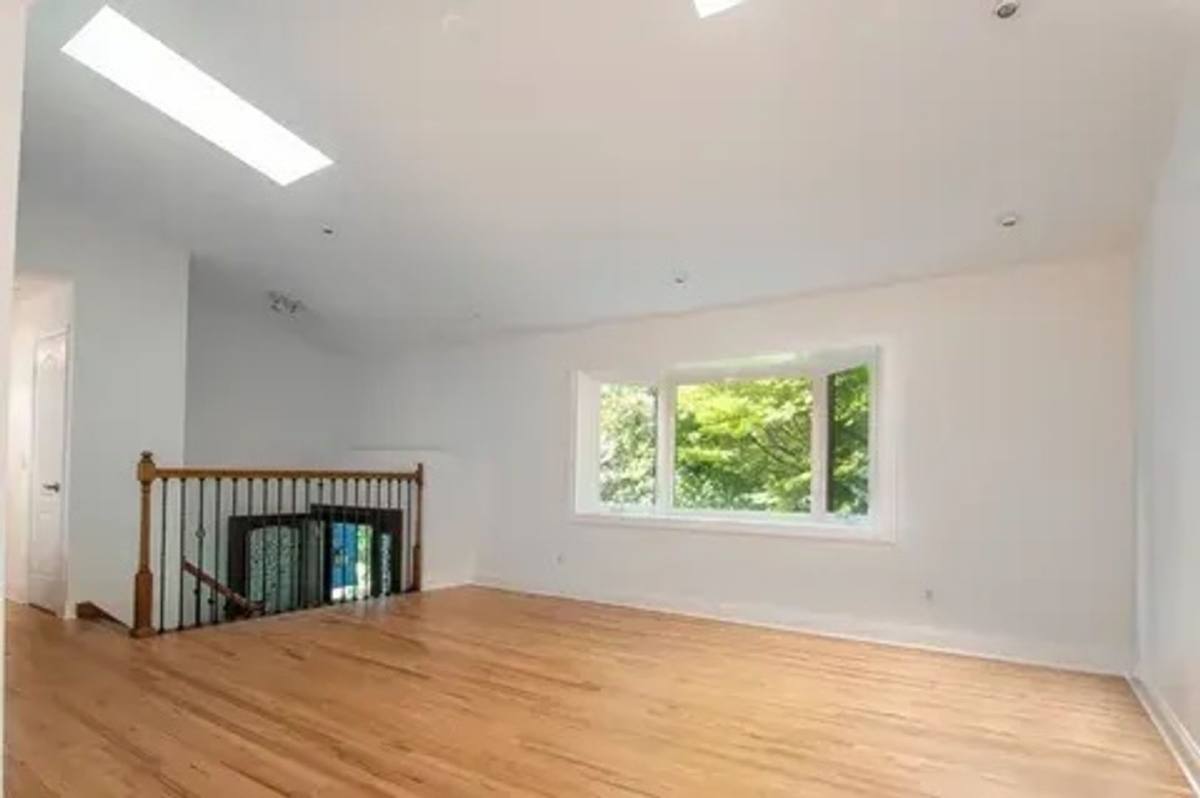 House for rent at 8 Snug Harbor Dr, Danbury, CT 06811