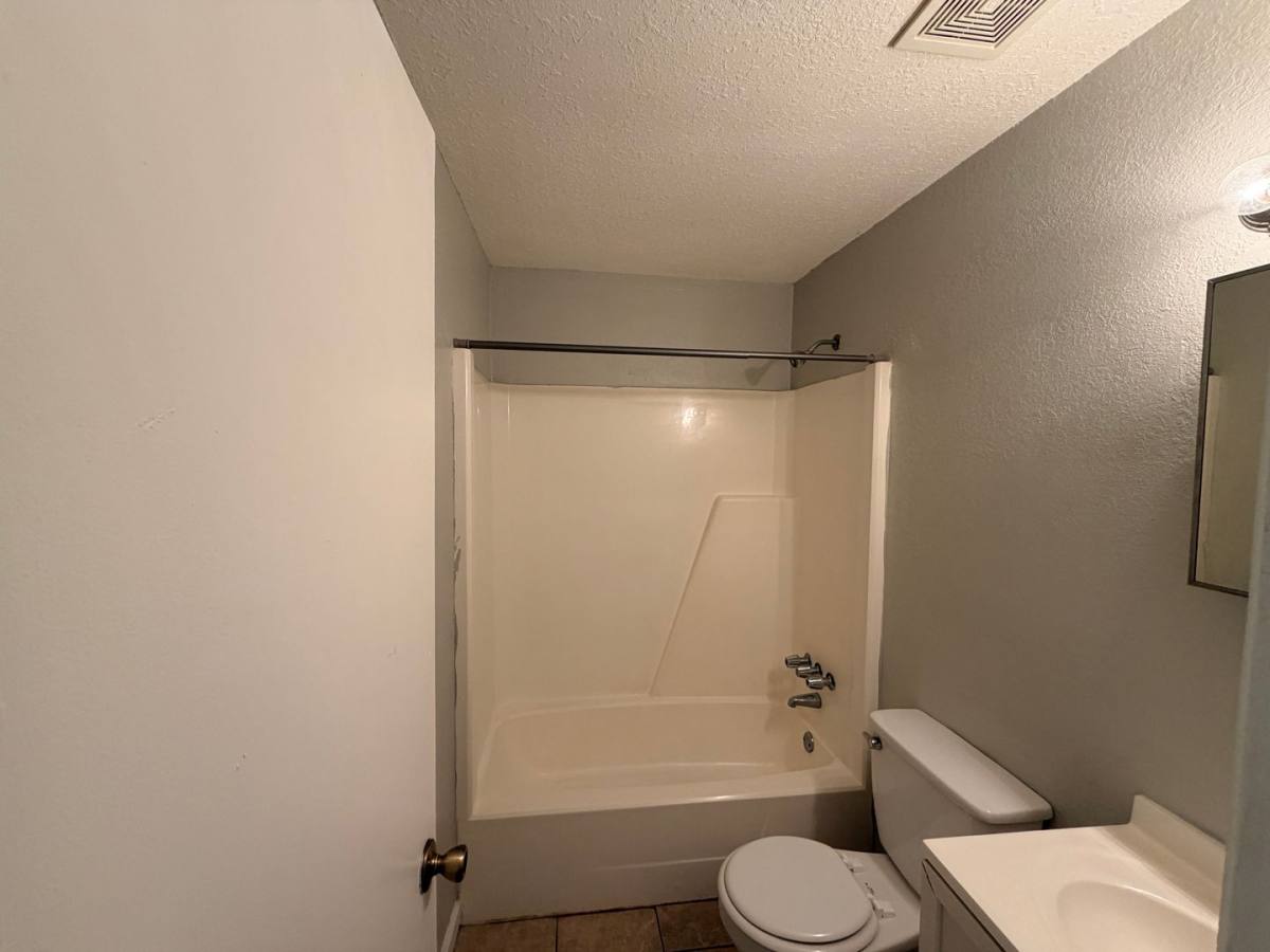 Apartment for rent at 1616 E Moore St, Valdosta, GA 31601
