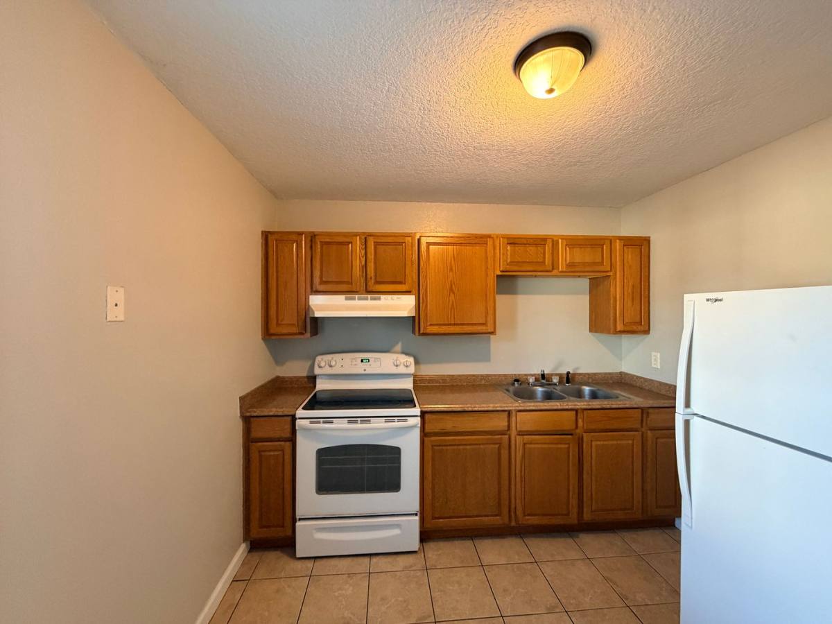Apartment for rent at 1616 E Moore St, Valdosta, GA 31601