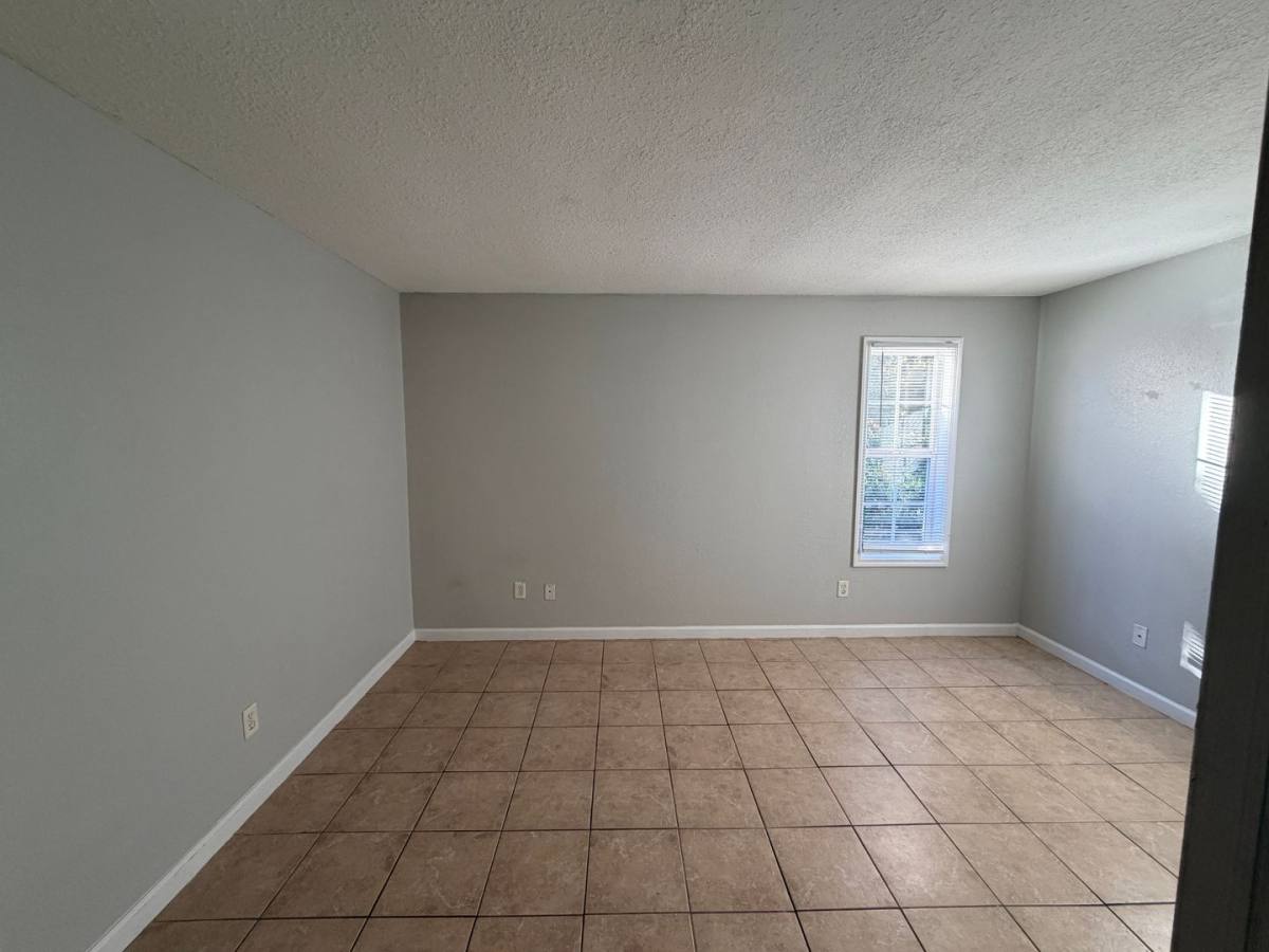 Apartment for rent at 1616 E Moore St, Valdosta, GA 31601