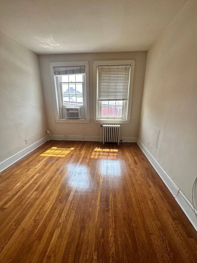 Apartment for rent at 906 Prince St, Alexandria, VA 22314