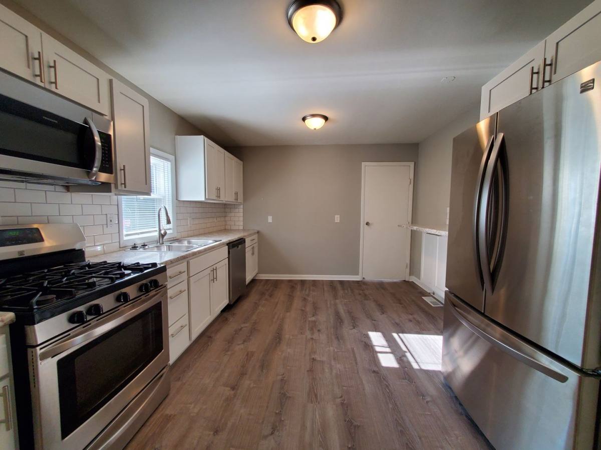 House for rent at 112 Fairbanks St NE, Grand Rapids, MI 49503